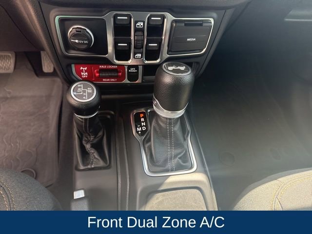 Used 2024 Jeep Wrangler Unlimited image 25