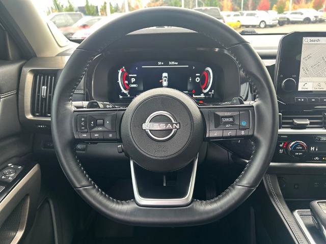 Used 2025 Nissan Pathfinder Platinum w/ Cargo Package image 21