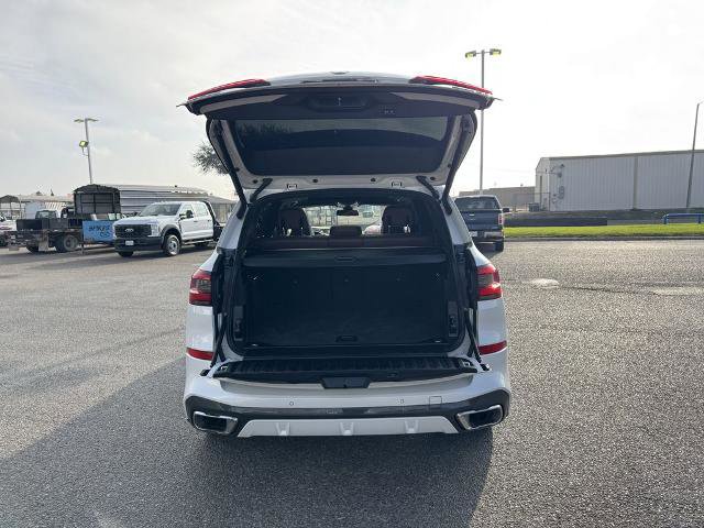 Used 2023 BMW X5 sDrive40i w/ M Sport Package image 9