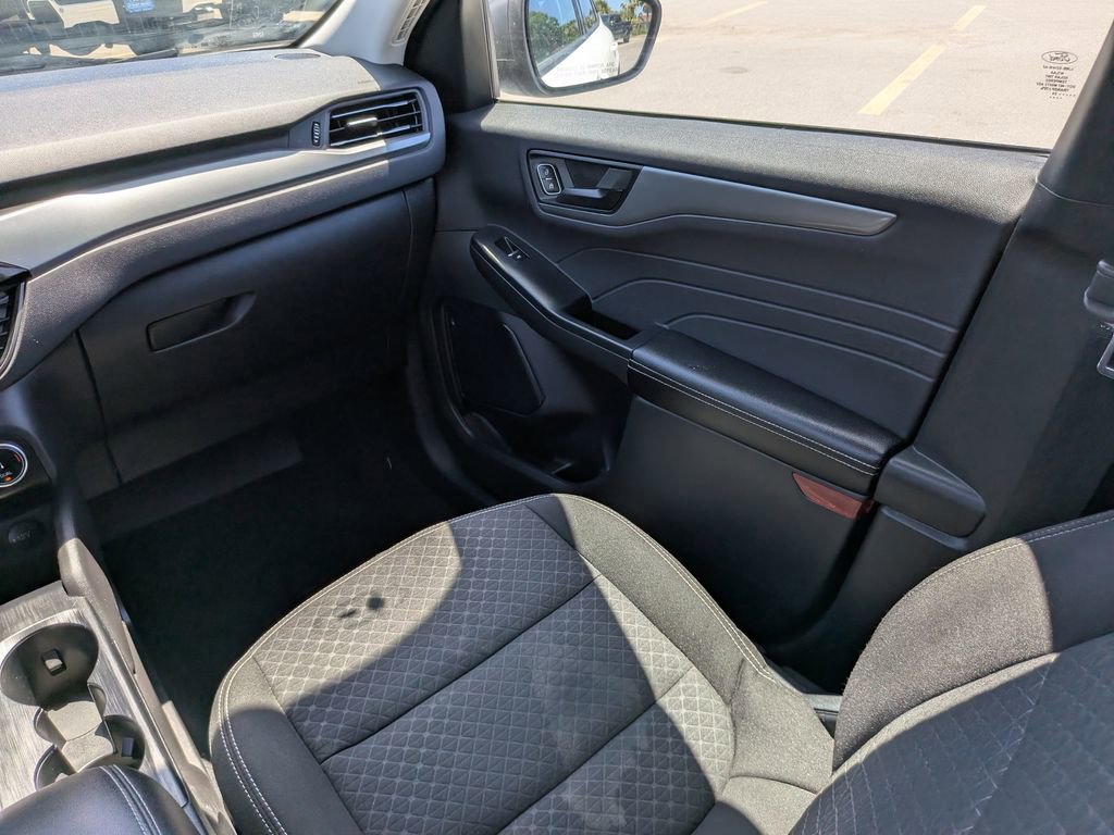 Certified 2024 Ford Escape Active FWD image 16