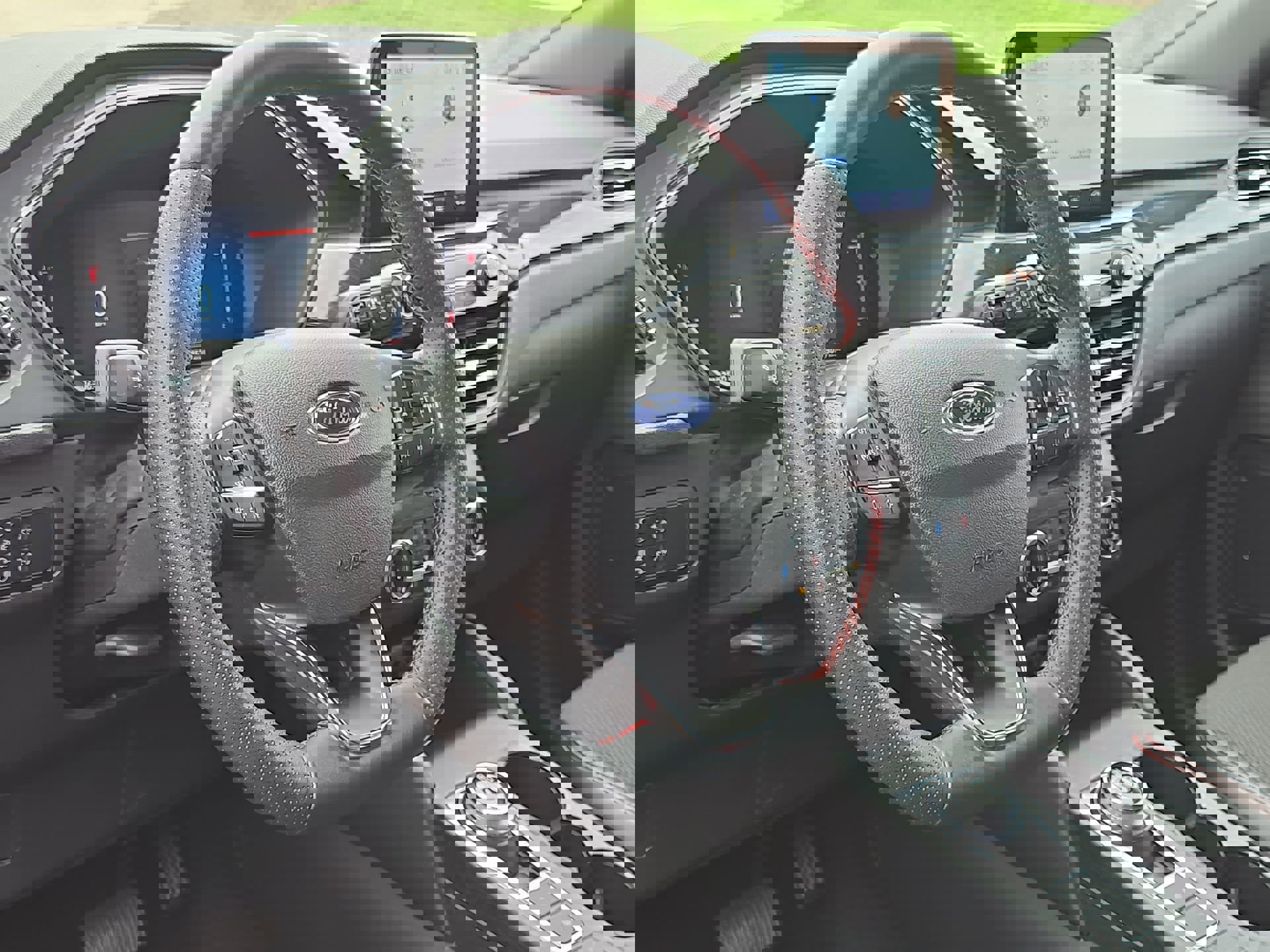 Certified 2025 Ford Escape ST-Line Select image 14