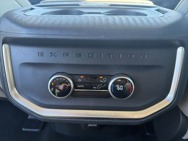 Certified 2025 Ford Expedition Active AWD/4WD image 24