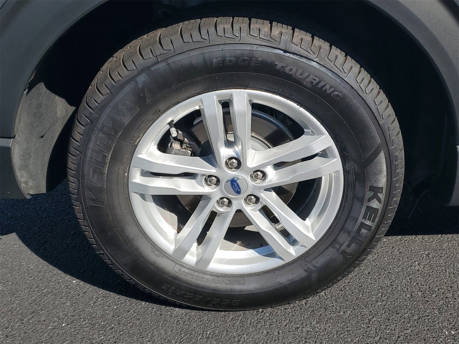 Certified 2022 Ford Explorer XLT w/ Equipment Group 202A image 5