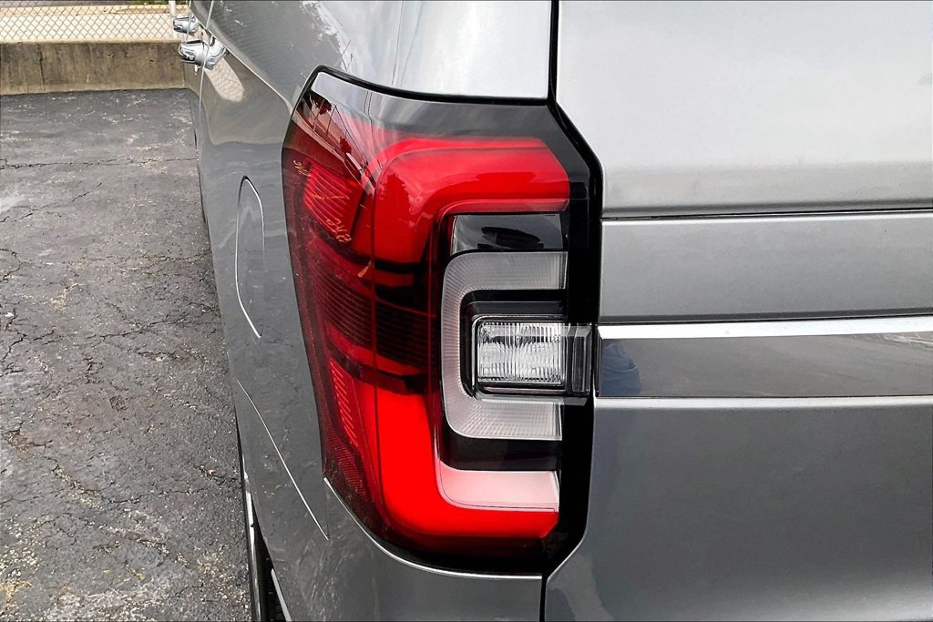 Certified 2023 Ford Expedition Max Platinum AWD/4WD image 30