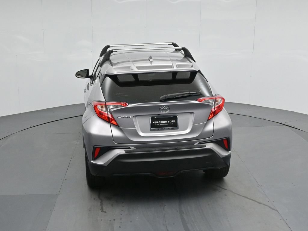 Used 2018 Toyota C-HR XLE FWD image 17