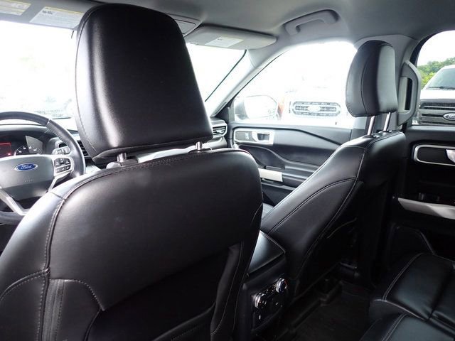 Certified 2021 Ford Explorer XLT w/ Equipment Group 202A AWD/4WD image 19