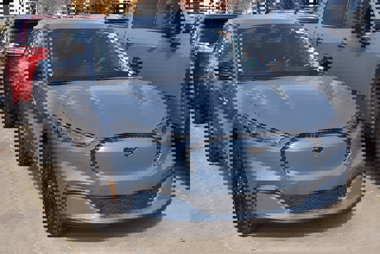 Certified 2024 Ford Mustang Mach-E Select w/ Comfort Package Lite image 4