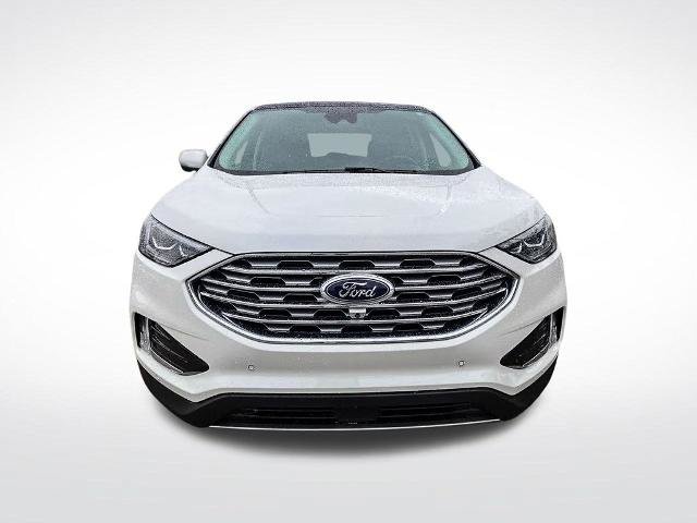 Certified 2024 Ford Edge Titanium w/ Equipment Group 301A AWD/4WD image 9