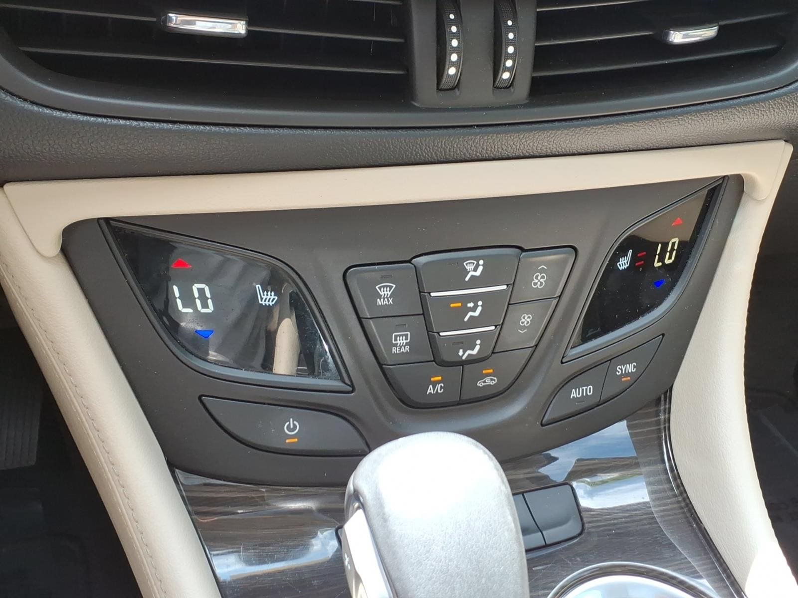 Used 2019 Buick Envision Essence AWD/4WD image 18