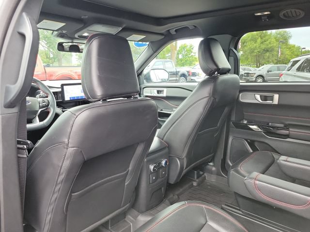 Certified 2024 Ford Explorer ST-Line w/ Class IV Trailer Tow Package AWD/4WD image 29