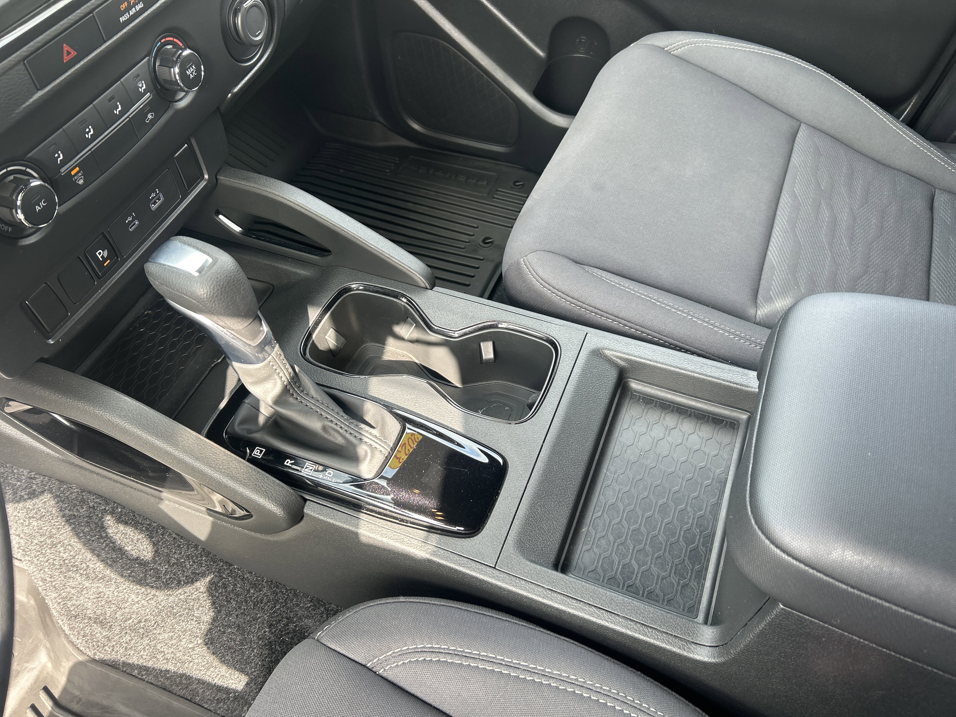 Used 2023 Nissan Frontier SV w/ Midnight Edition Package image 21