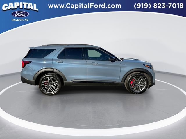 Certified 2025 Ford Explorer ST-Line w/ Premium Package image 7