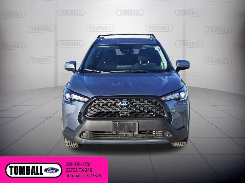 Used 2024 Toyota Corolla Cross LE image 8