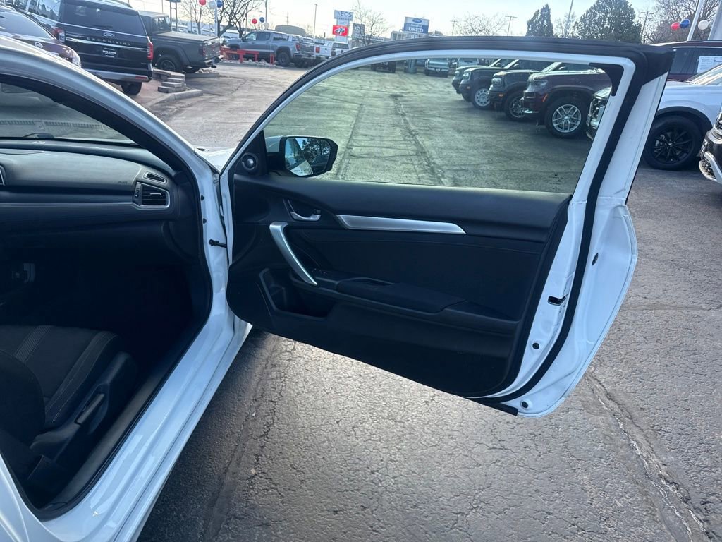 Used 2020 Honda Civic EX image 19