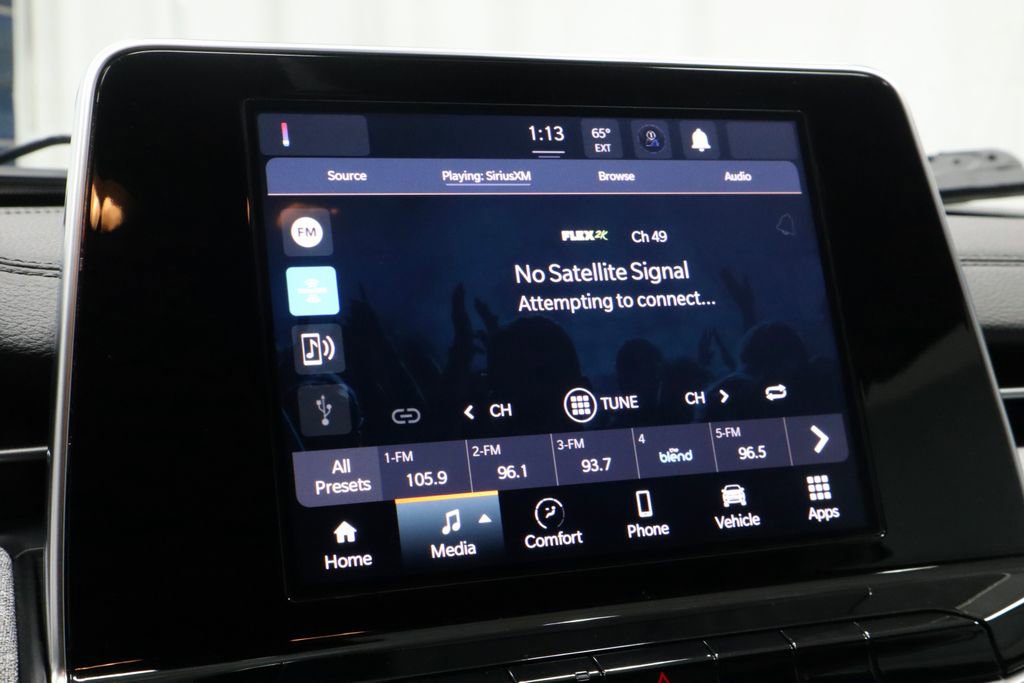 Used 2025 Jeep Compass Latitude AWD/4WD image 3