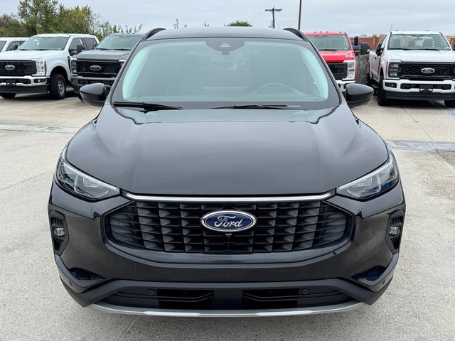 Certified 2025 Ford Escape SE w/ PHEV Premium Package image 9