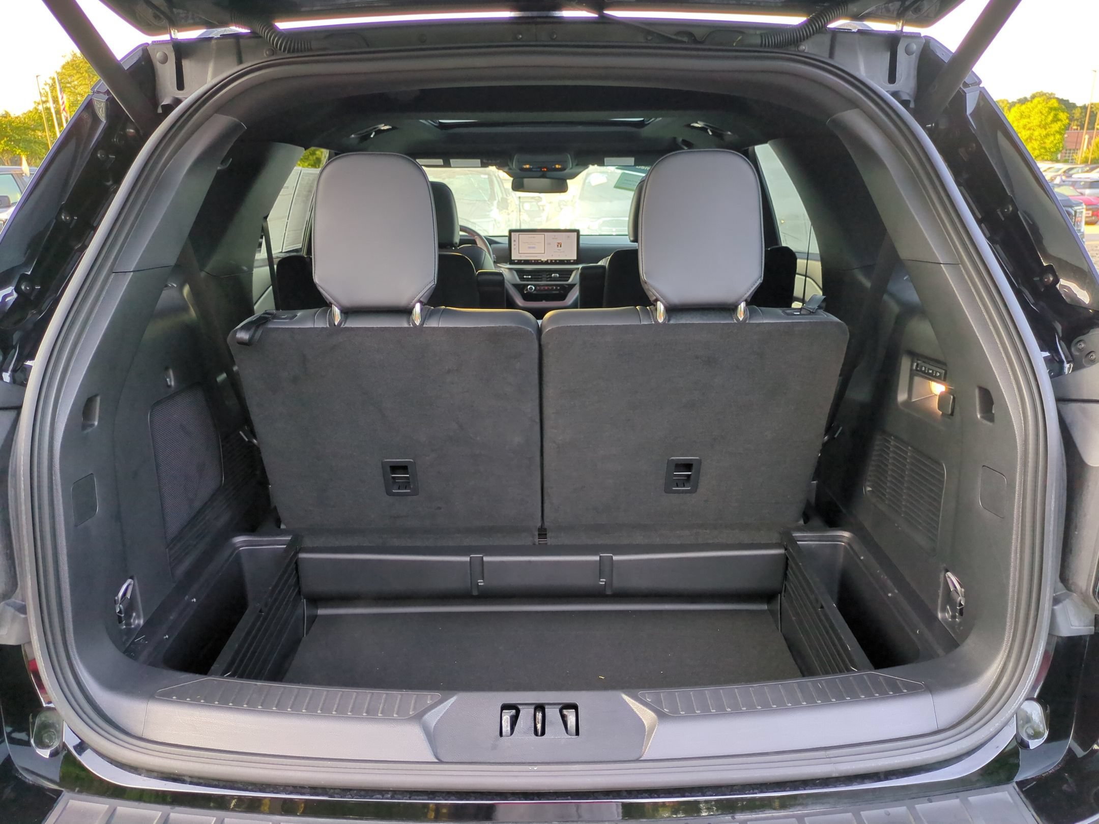 Certified 2025 Ford Explorer ST w/ Sun And Sound Package RWD image 36