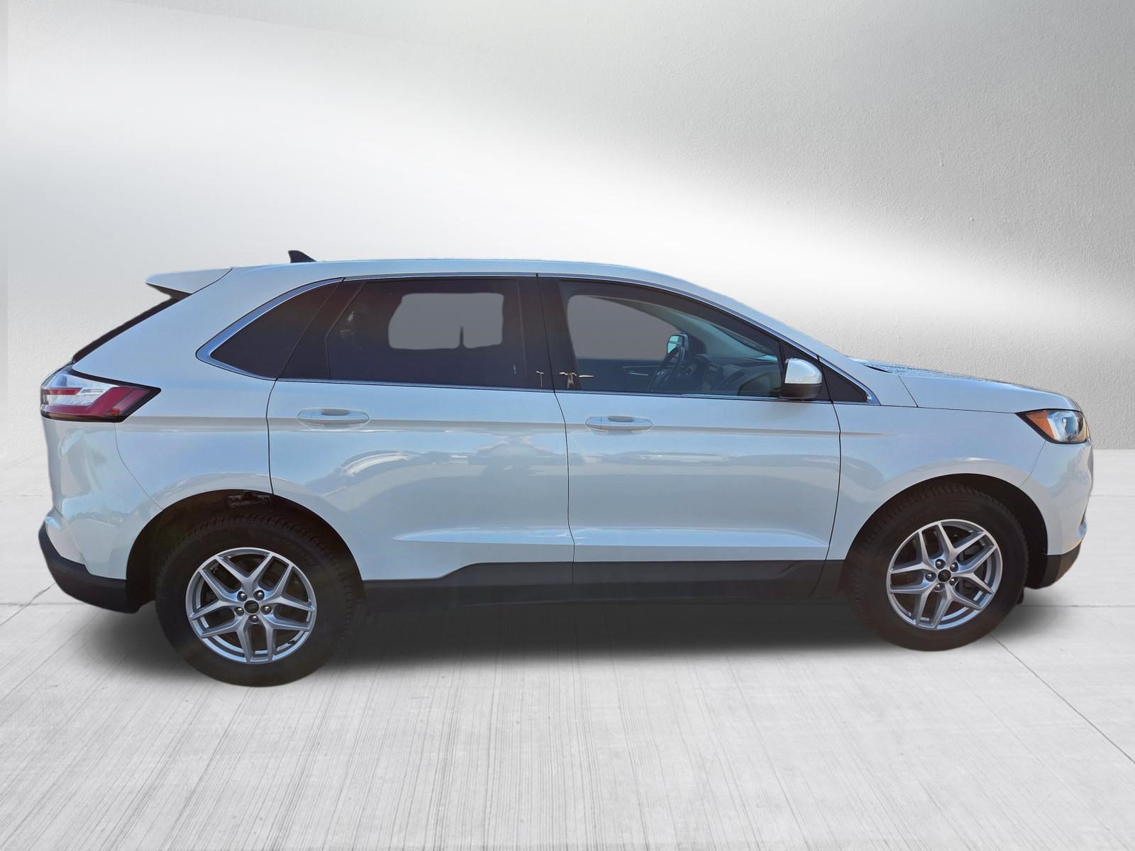 Certified 2024 Ford Edge SEL w/ Convenience Package AWD/4WD image 8