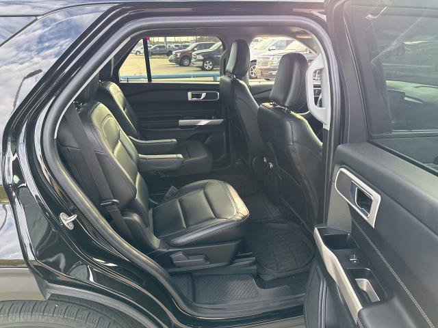 Certified 2022 Ford Explorer XLT w/ Equipment Group 202A image 14