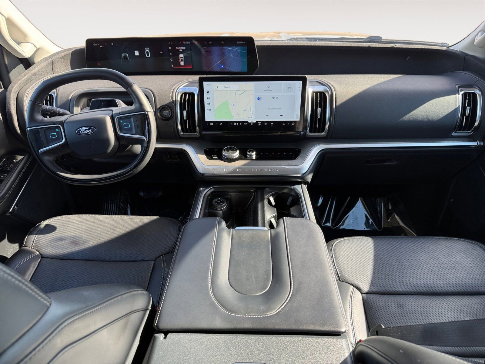 Certified 2025 Ford Expedition Platinum image 10