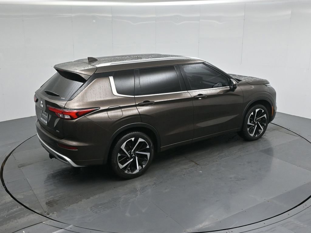 Used 2022 Mitsubishi Outlander SEL image 13