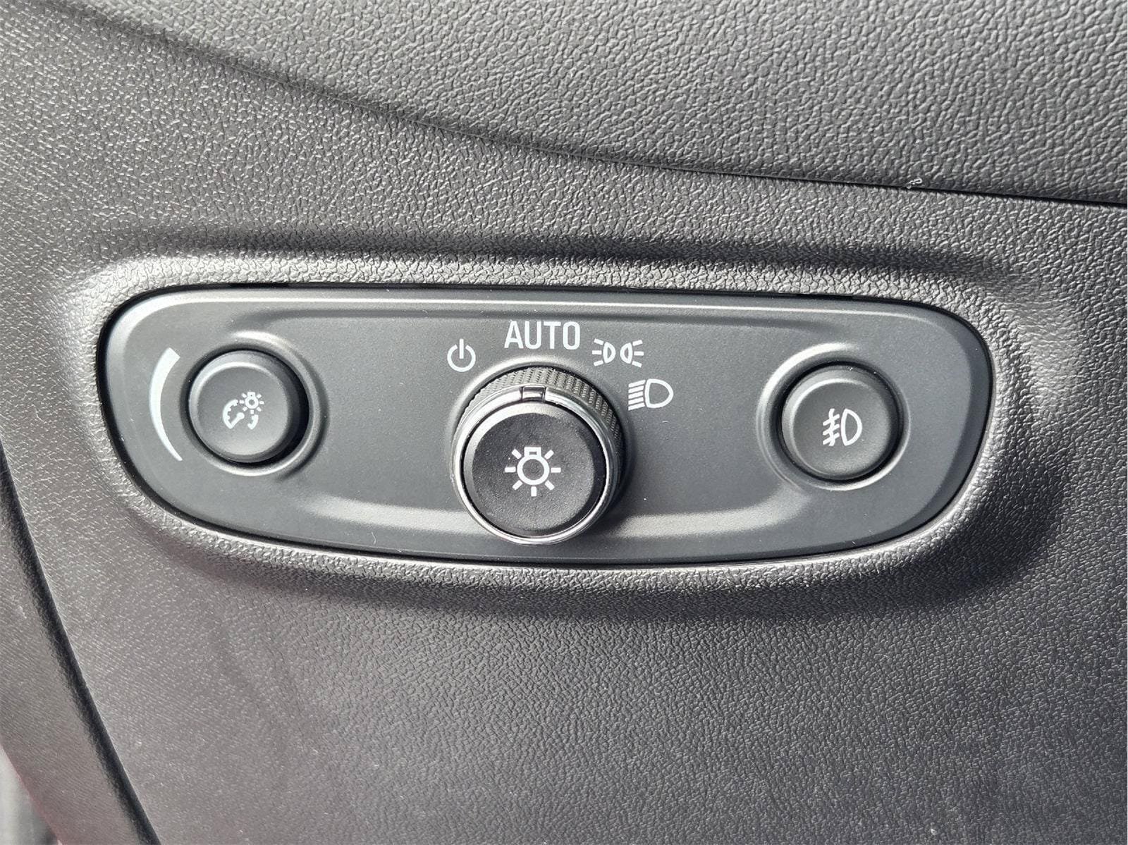 Used 2024 Chevrolet Equinox Premier AWD/4WD image 20