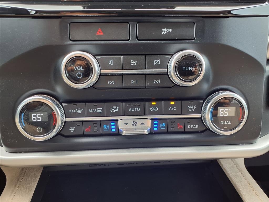 Certified 2022 Ford Expedition XLT image 12