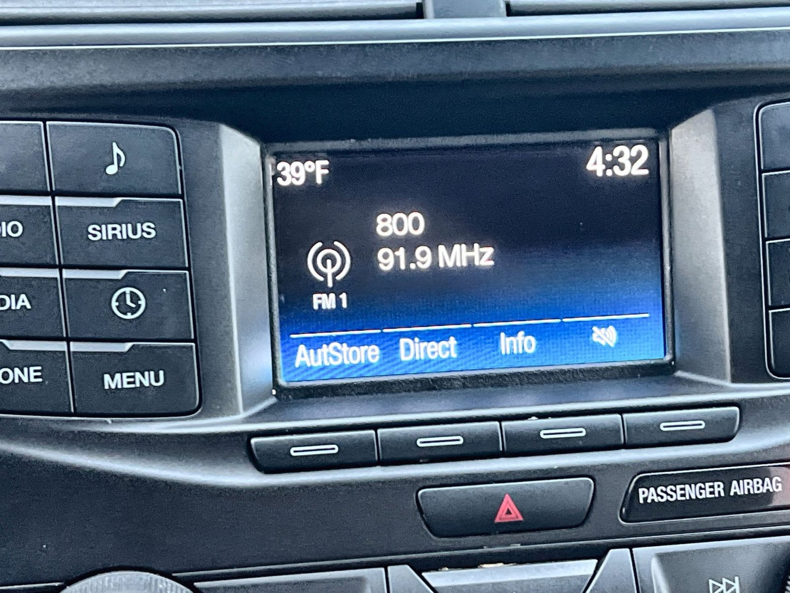 Certified 2019 Ford Explorer 4WD w/ Class III Trailer Tow Package image 18