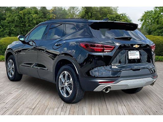 Used 2024 Chevrolet Blazer LT w/ Convenience Package FWD image 4