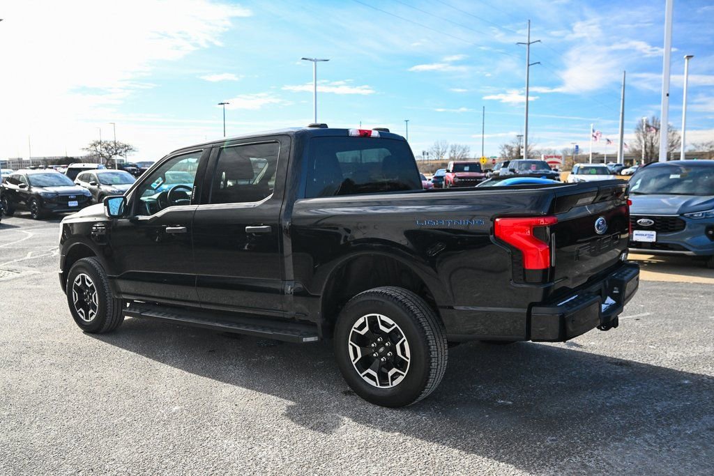 Certified 2023 Ford F150 Lightning XLT w/ Max Trailer Tow Package image 4
