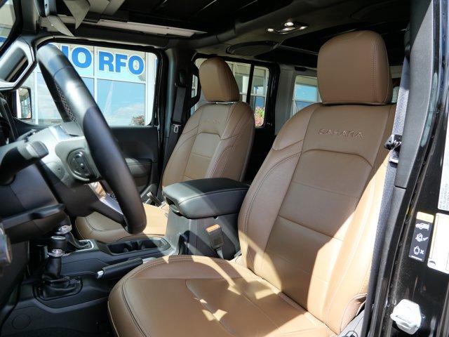 Used 2022 Jeep Wrangler Unlimited Sahara w/ Cold Weather Group AWD/4WD image 11