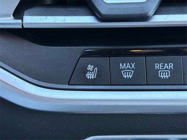 Used 2021 BMW X5 M50i w/ Executive Package image 27