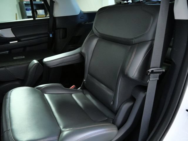 Certified 2025 Ford Expedition Active AWD/4WD image 15