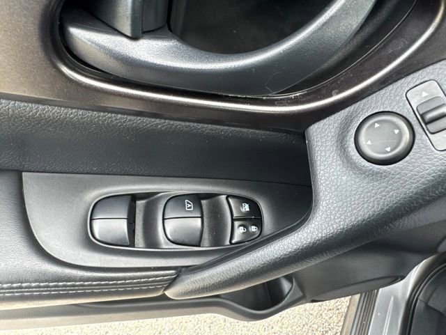 Used 2021 Nissan Rogue Sport S AWD/4WD image 6