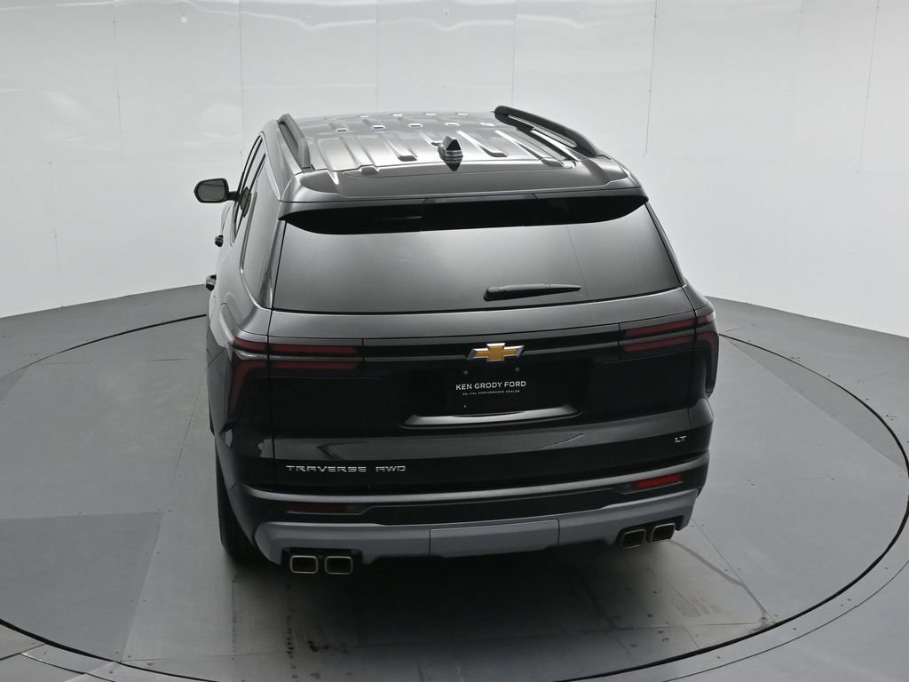 Used 2024 Chevrolet Traverse LT image 14