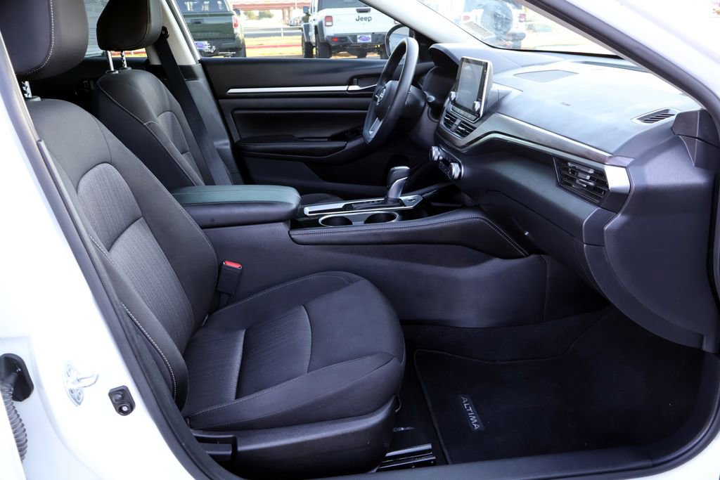 Used 2023 Nissan Altima 2.5 SV FWD image 18