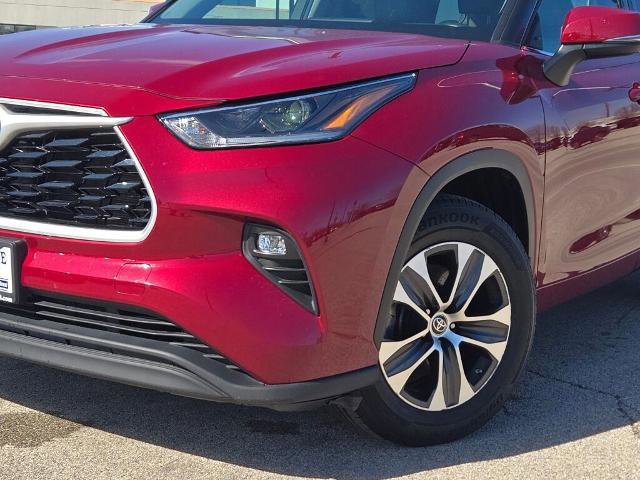 Used 2021 Toyota Highlander XLE image 7