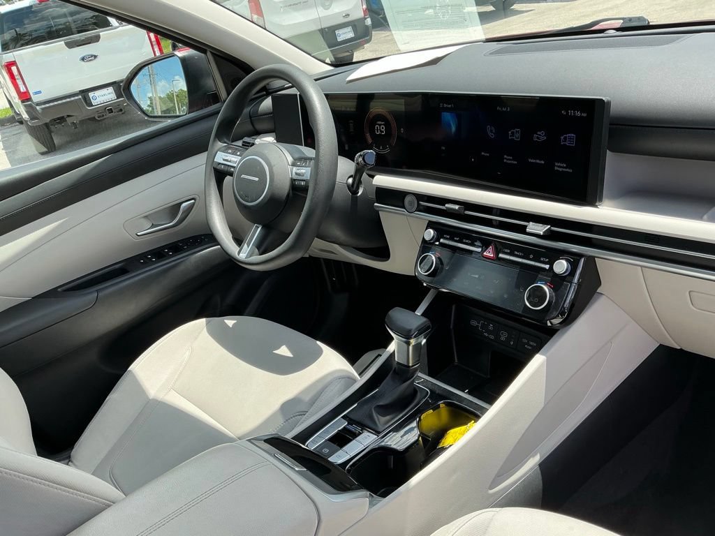 Used 2025 Hyundai Tucson SEL FWD image 24