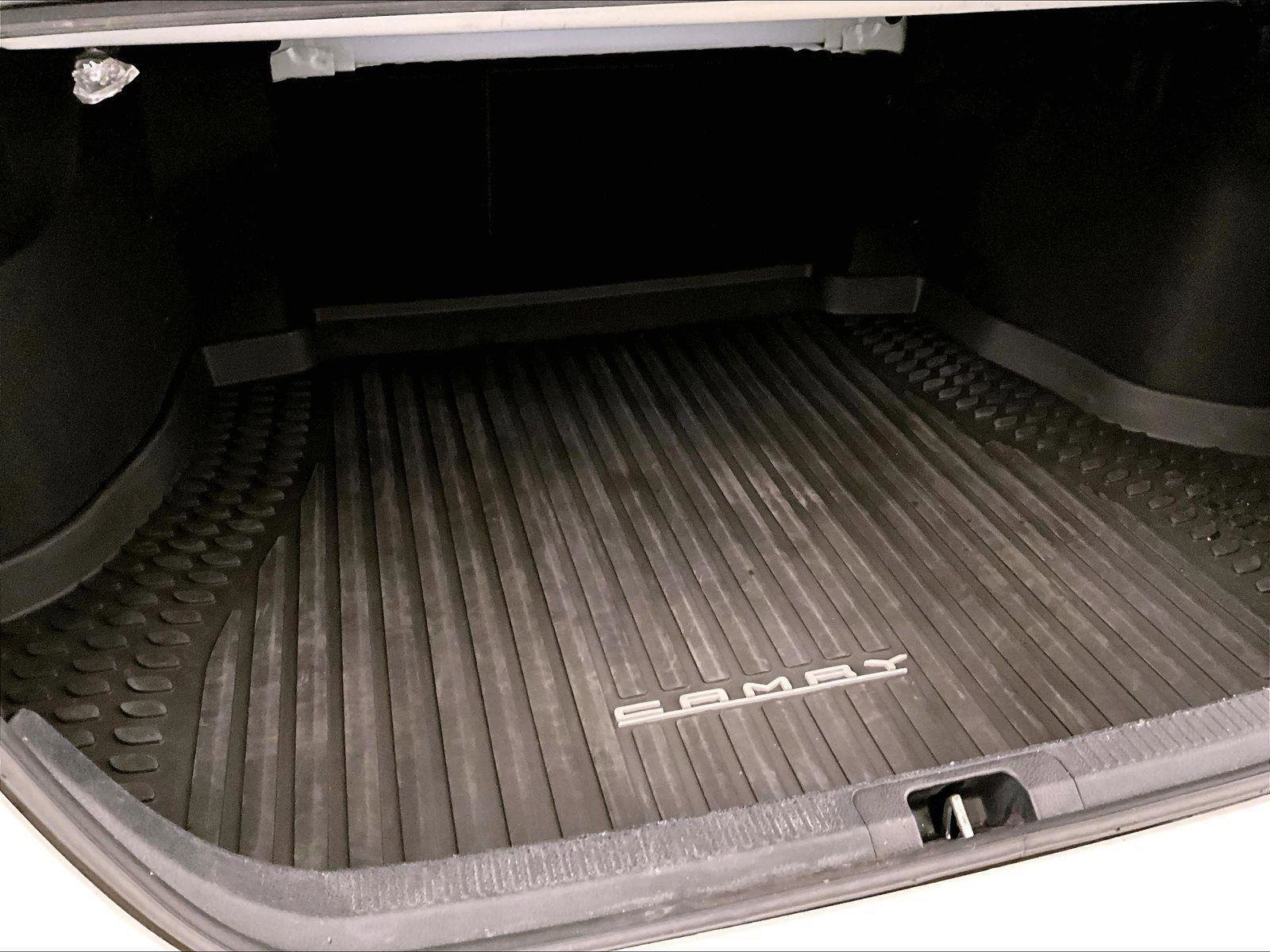 Used 2022 Toyota Camry LE FWD image 33