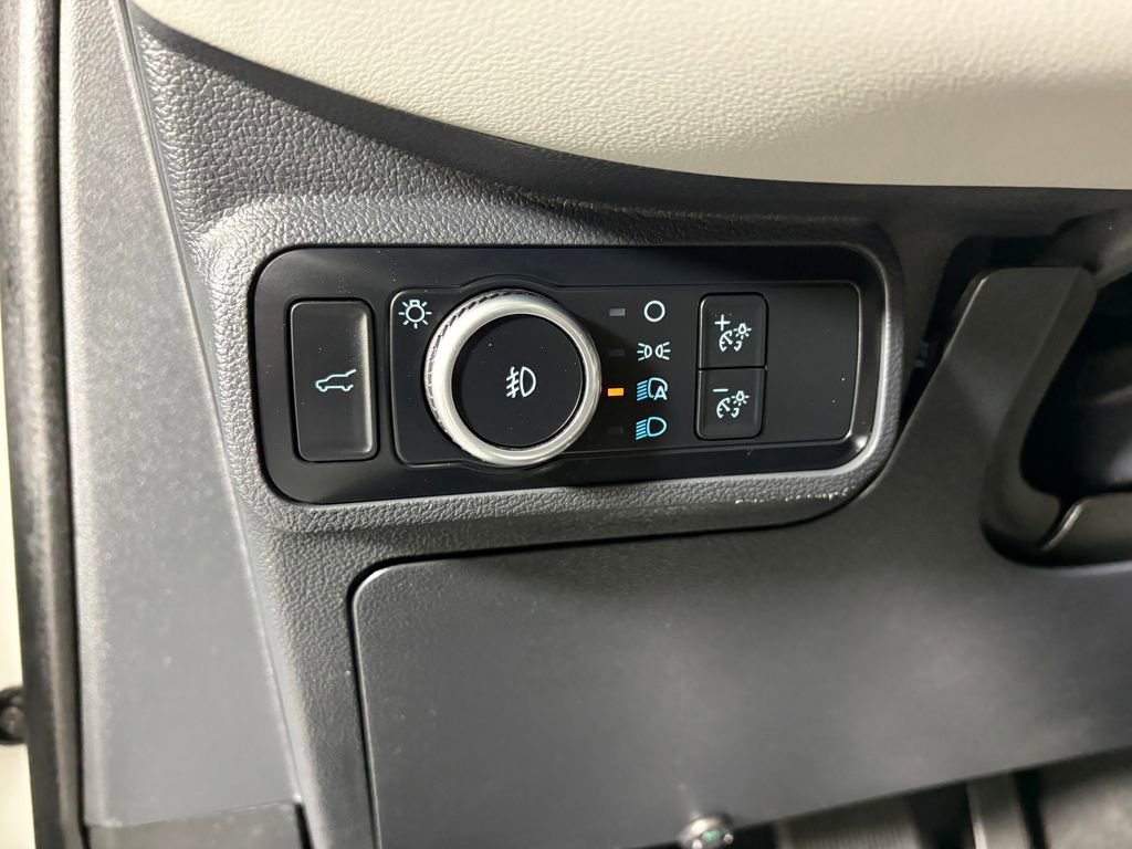Certified 2025 Ford Explorer Active w/ Active Comfort Package AWD/4WD image 14