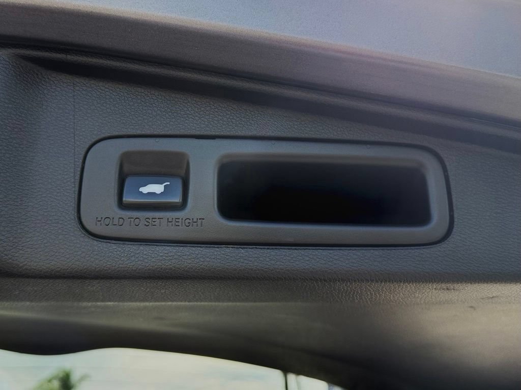 Used 2018 Honda CR-V EX-L image 11