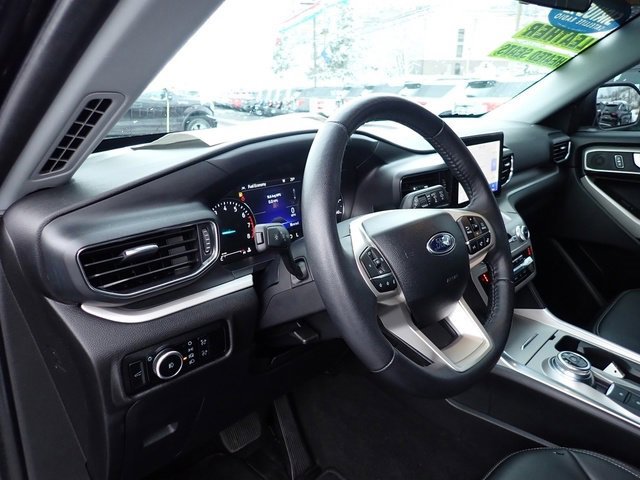 Certified 2024 Ford Explorer XLT w/ Equipment Group 202A image 16
