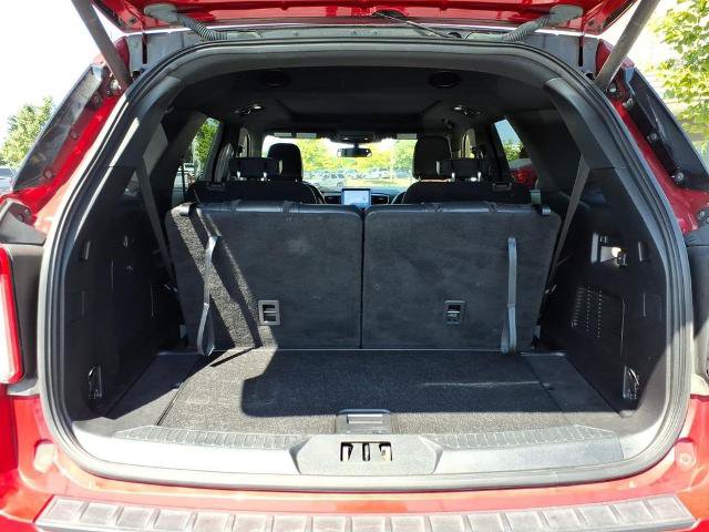 Certified 2020 Ford Explorer XLT w/ Equipment Group 202A AWD/4WD image 8