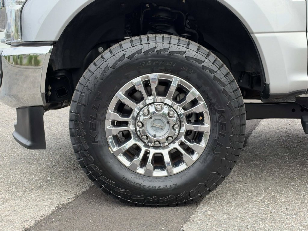Certified 2021 Ford F250 XLT w/ XLT Premium Package AWD/4WD image 28
