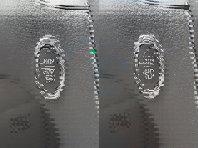 Certified 2020 Ford Edge SE FWD image 22