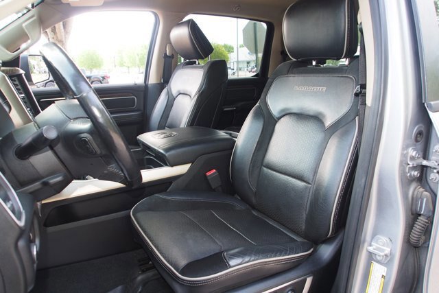 Used 2019 RAM 1500 Laramie AWD/4WD image 16