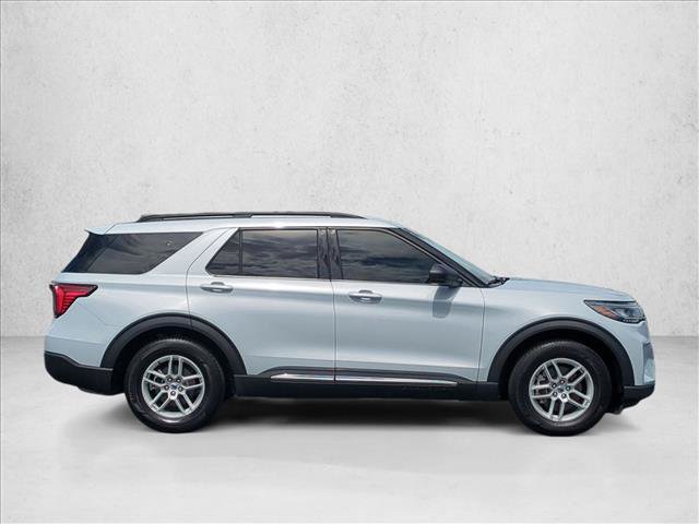 Certified 2025 Ford Explorer Active RWD image 4