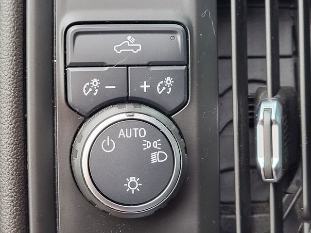 Used 2025 Chevrolet Silverado 1500 Custom RWD image 15