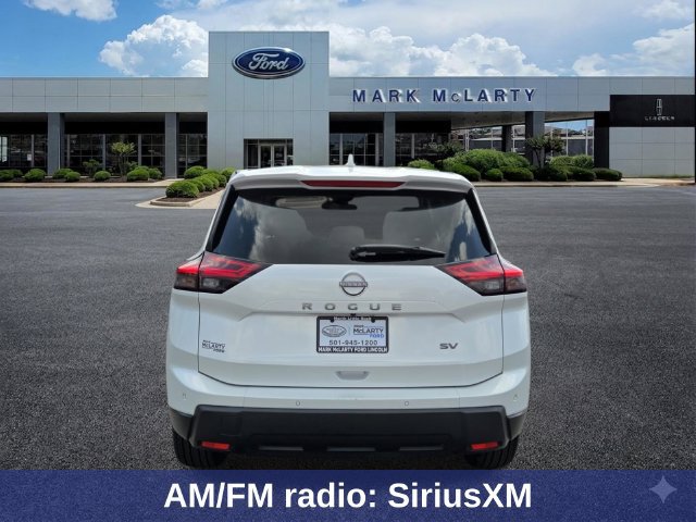 Used 2024 Nissan Rogue SV FWD image 4