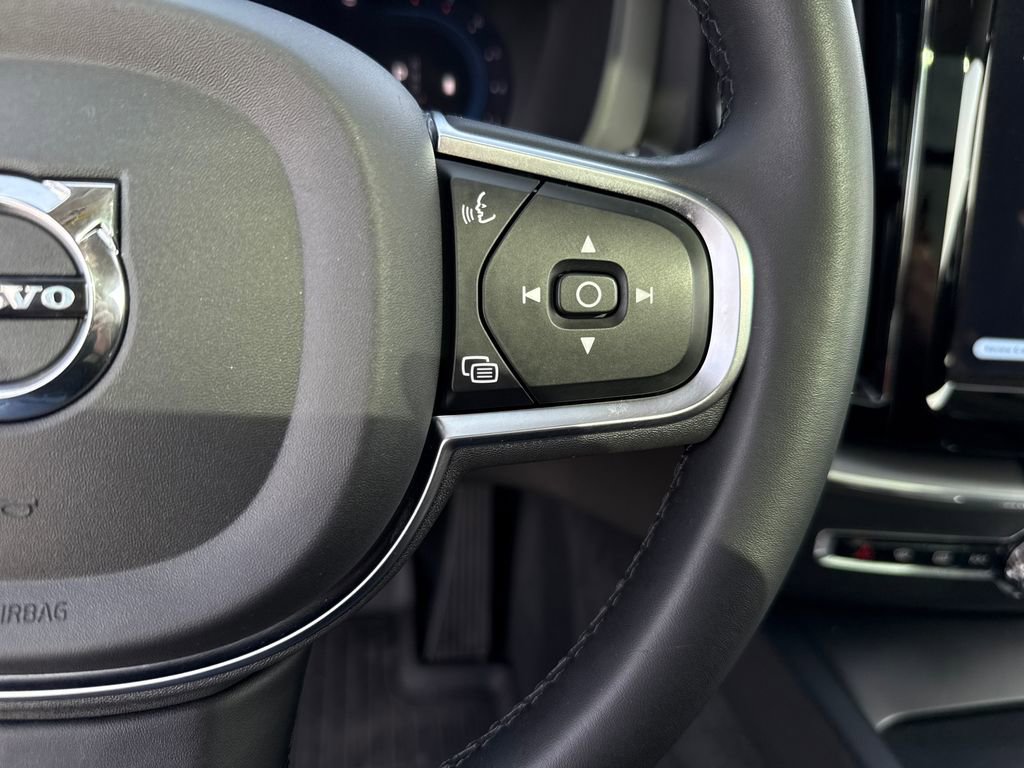 Used 2024 Volvo XC60 B5 Core w/ Protection Package Premier image 16